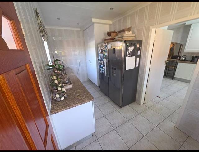 4 BEDROOM HOUSE FOR SALE IN SUNWARD PARK